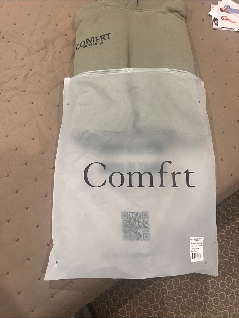 Comfrt Olive Green Pullover Hoodie for Men - Minimal Logo